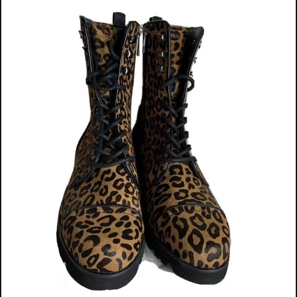 NWOB Donald J Pliner Camren Leopard-Print Hiker Boots - Picture 4 of 16